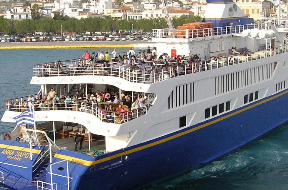 Discover Aegina, Poros, and Hydra on a One Day Cruise from Athens